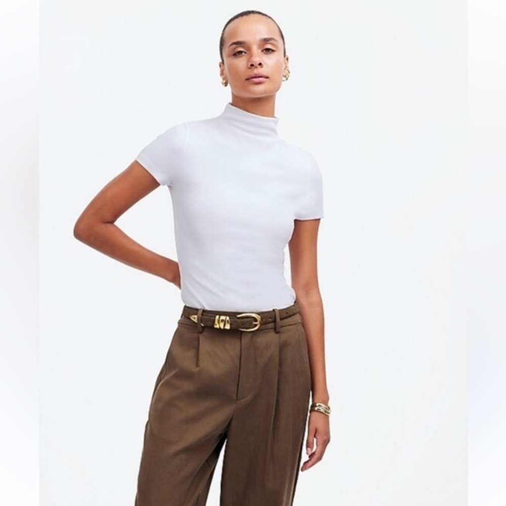 Aritzia Babaton White Mock Neck Short Sleeve Top Size Extra Small Cotton